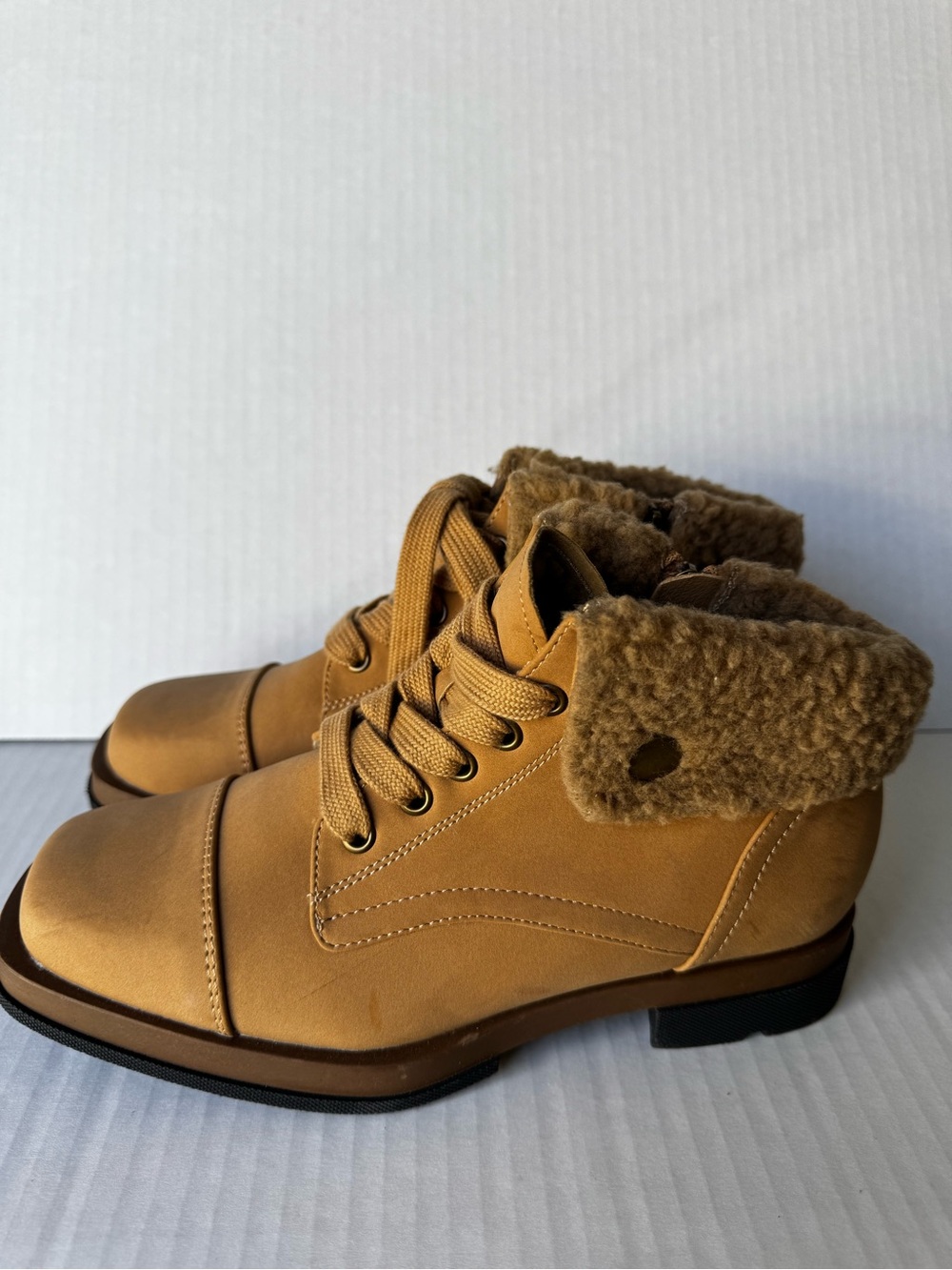 Aramine Tan Faux Suede Sherpa Cuff Combat Ankle Booties Woman Size 7 Cozy